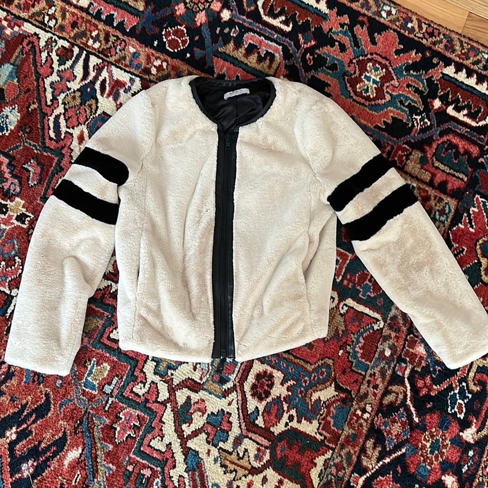 BAILEY 44 faux fur jacket size M